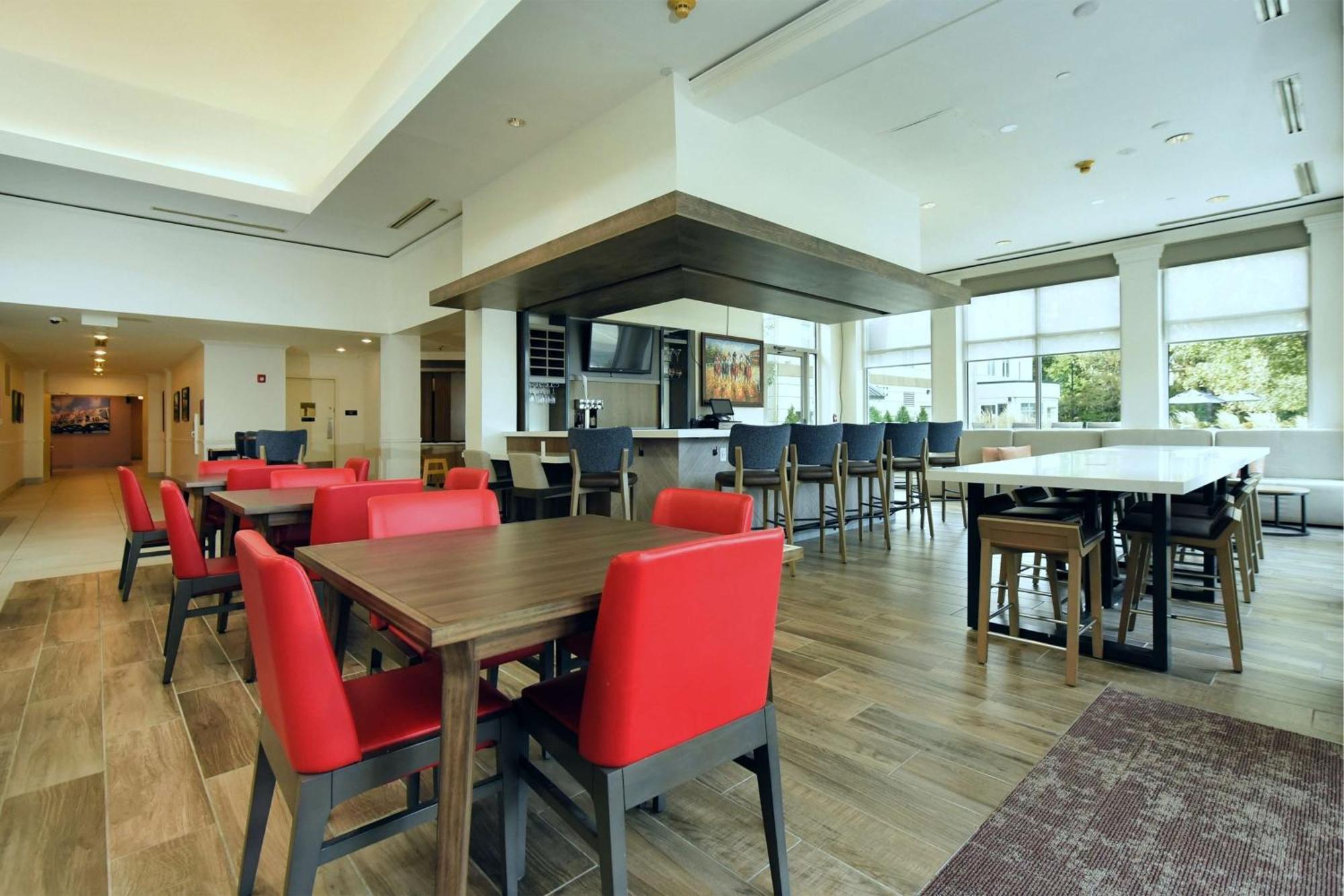 Hilton Garden 3*